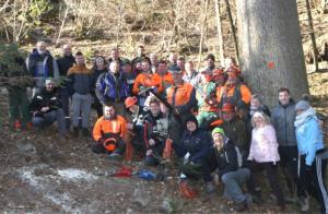 Na Dobrovljah posekali 130 let staro smreko 2